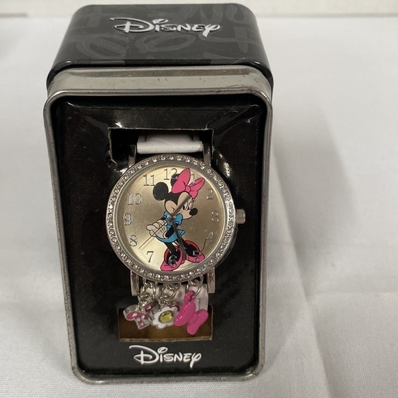 Disney Minnie Mouse Watch NIB (Needs Battery) (CW) - Picture 2 of 4